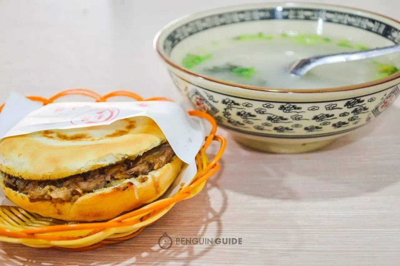 吃西安肉夹馍图片,吃西安肉夹馍视频