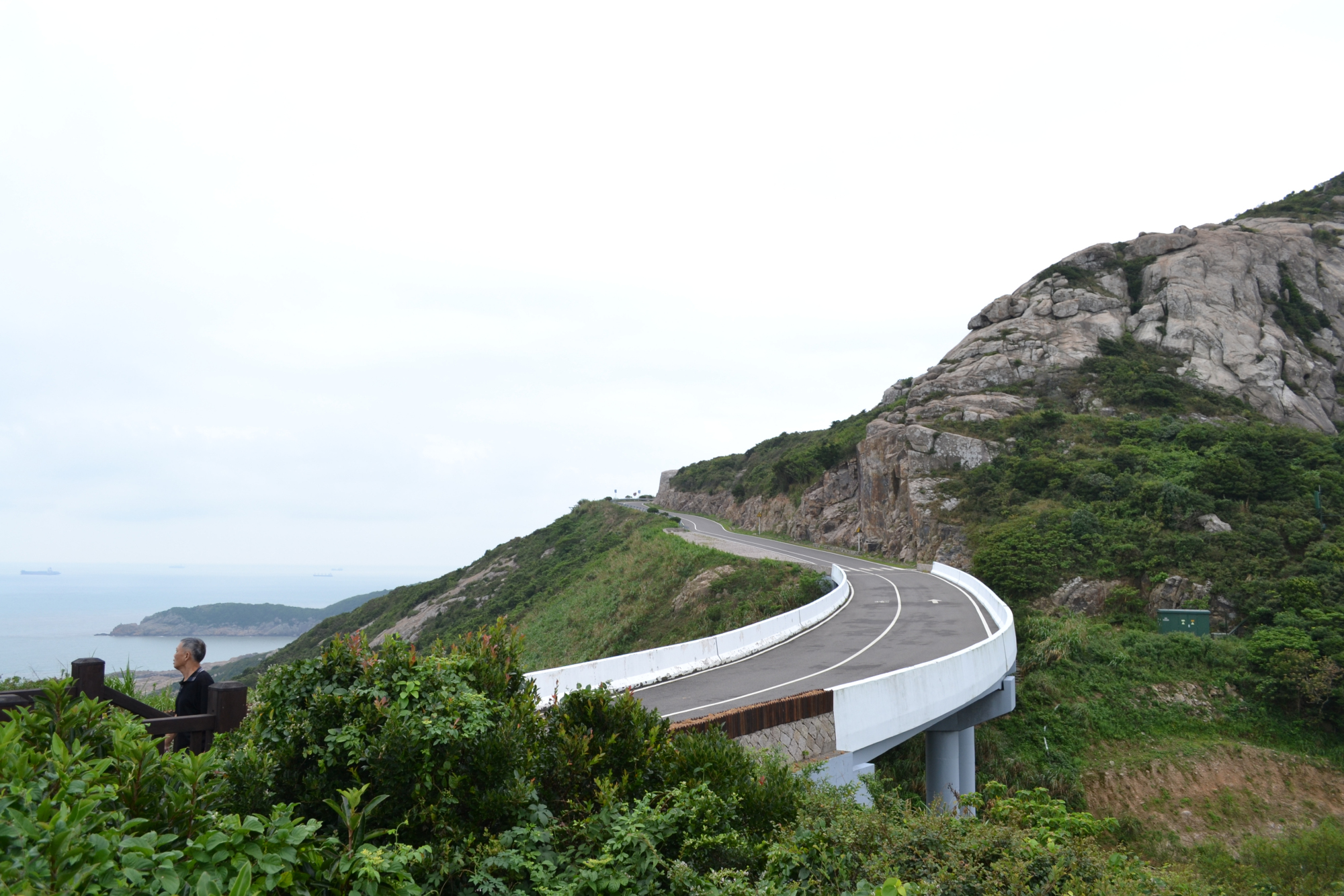 舟山群岛第5大岛沙雕故乡朱家尖,10里金沙美如画,大青山来自驾
