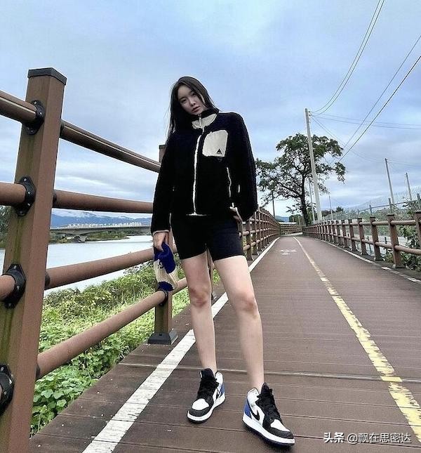 sneaker明星上脚,韩国明星上脚球鞋