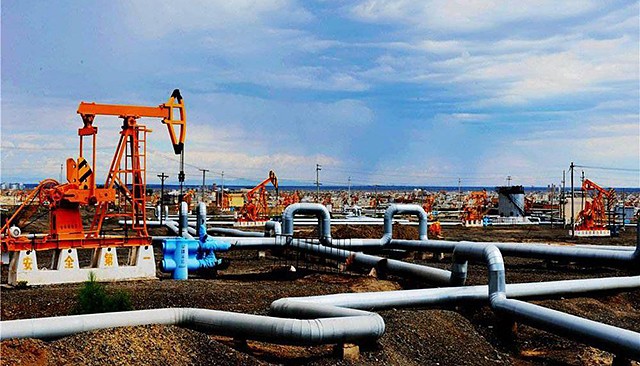 中国在全世界到处买油，为何不模仿越南，直接开发东海与南海？