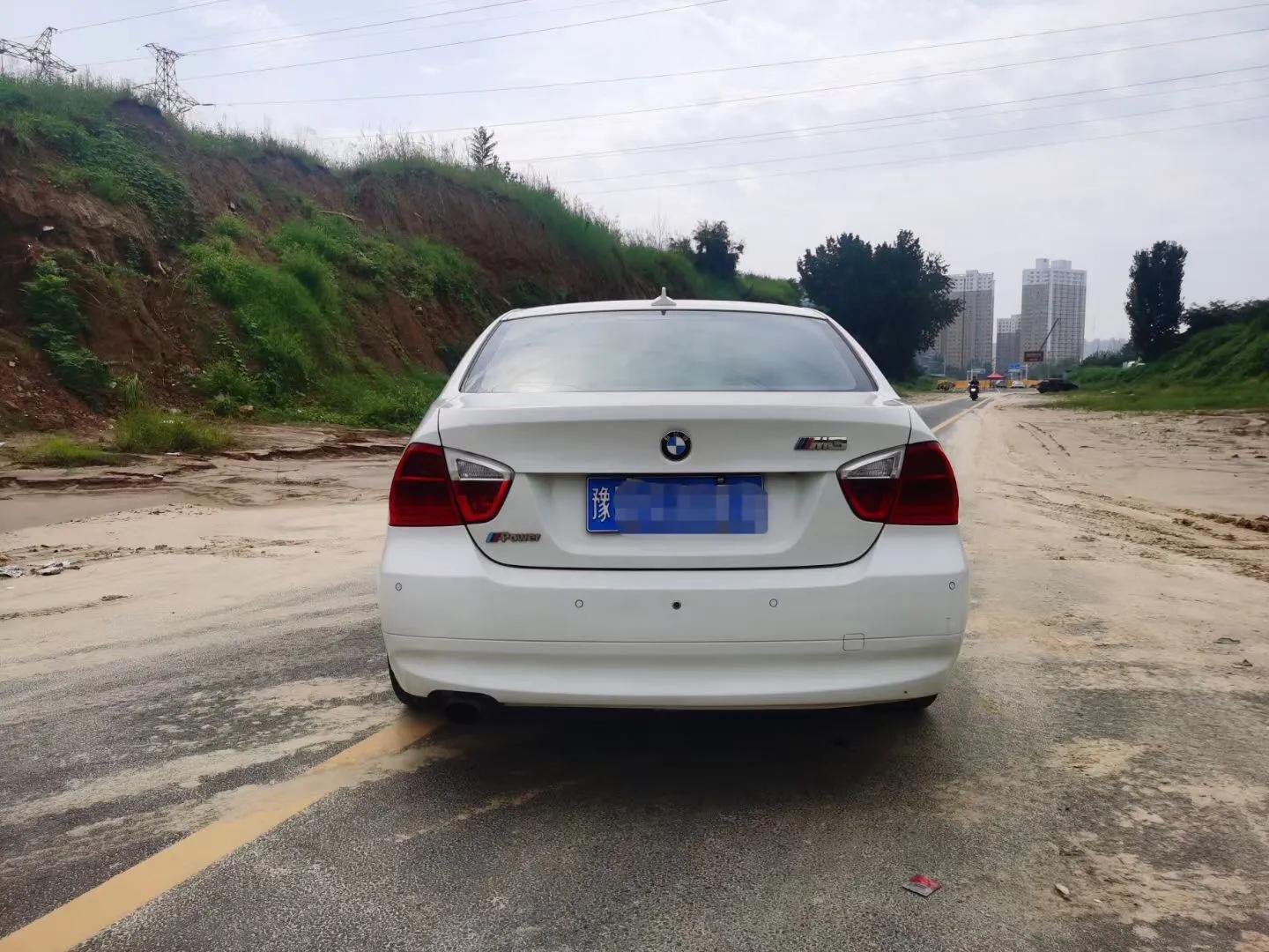 3万多块钱的宝马是什么车,十几年的宝马值不值得入手