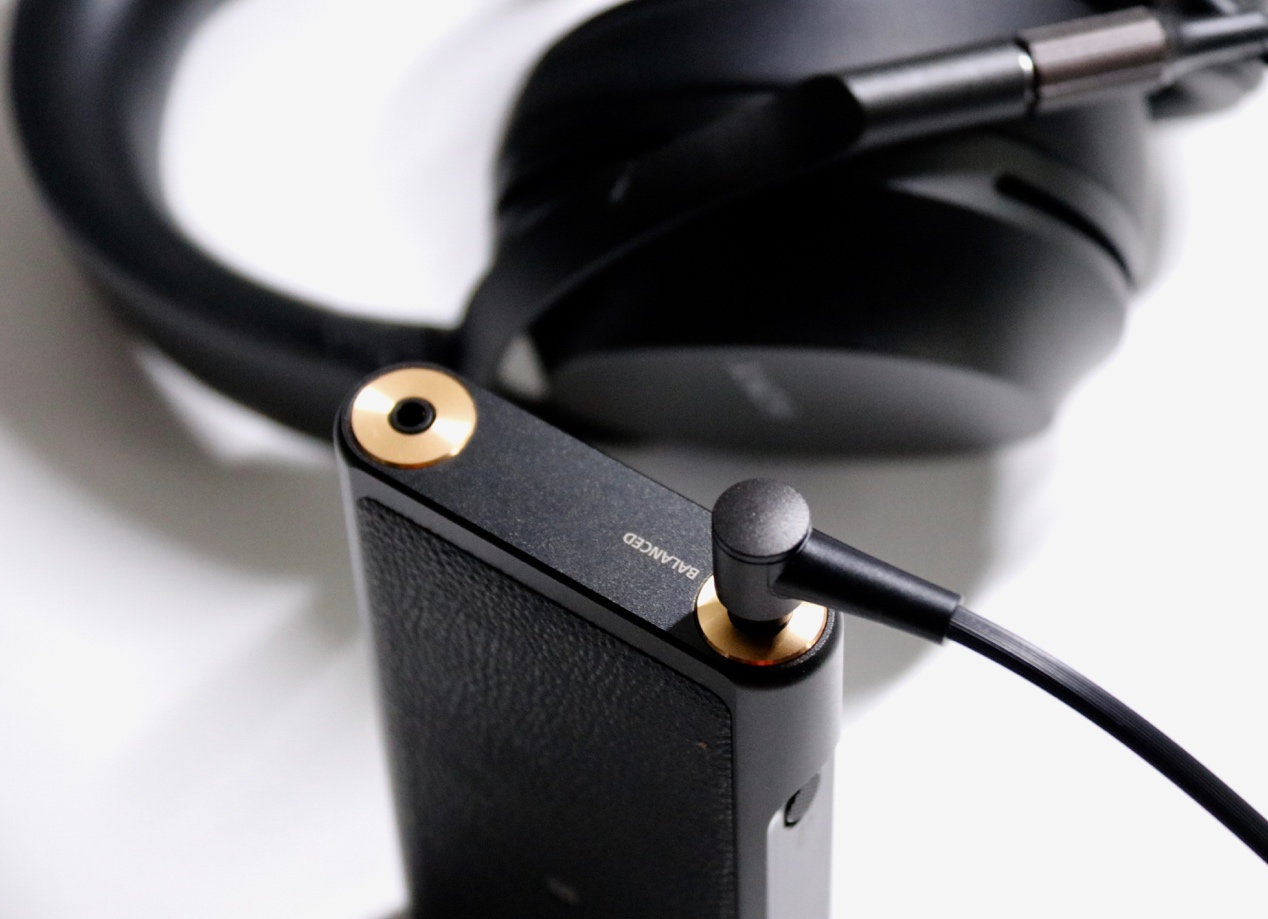 索尼mdrz7对比z7m2,索尼wh-1000xm5和mdr-z7m2