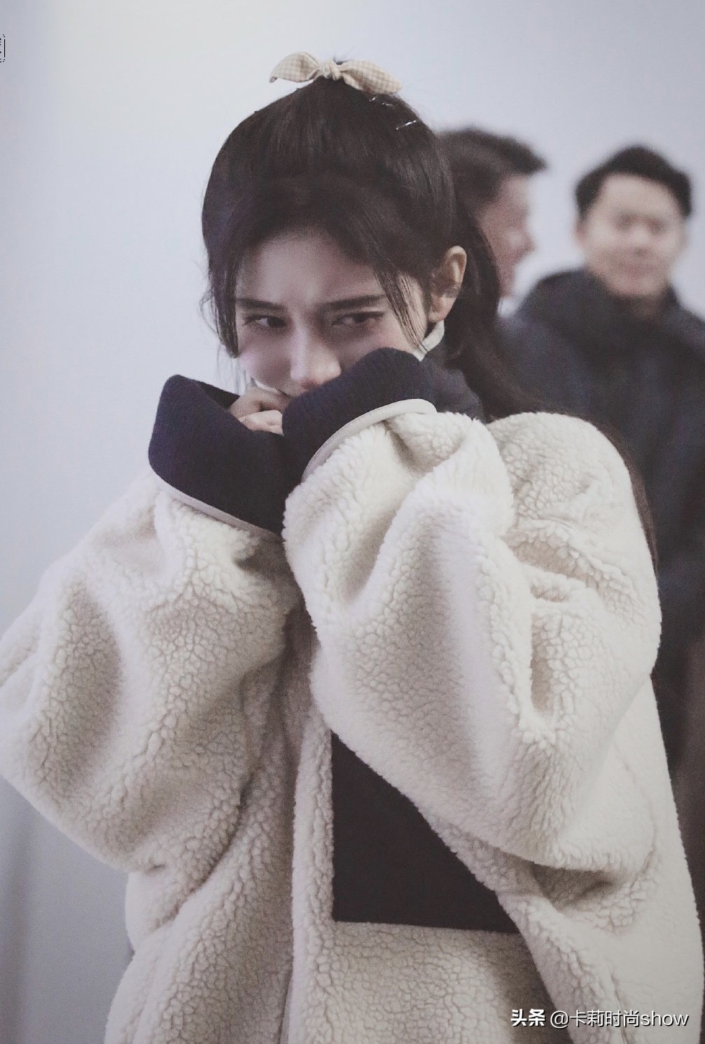 鞠婧祎的发带,鞠婧祎同款发型扎低马尾