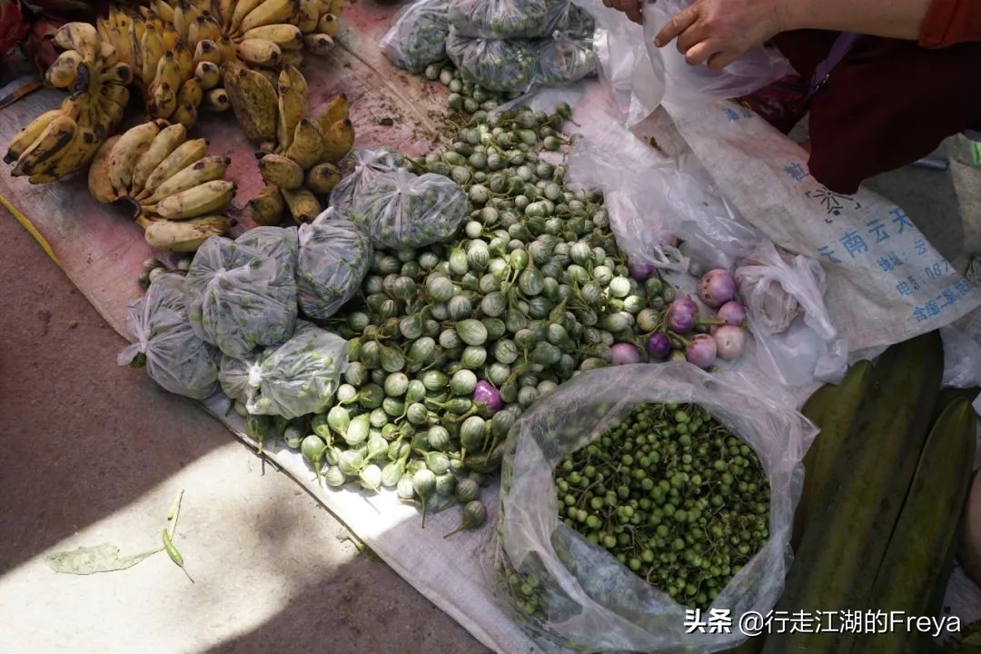 西双版纳傣族村寨赶集,西双版纳星期五赶集