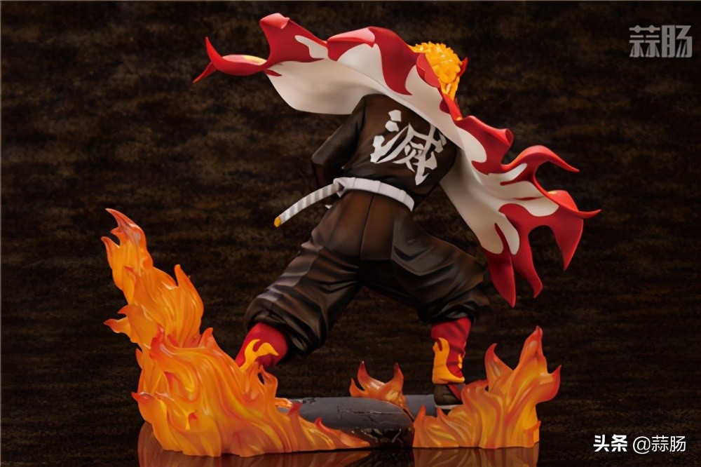 鬼灭之刃炼狱杏寿郎手办,鬼灭之刃炼狱杏寿郎高级手办