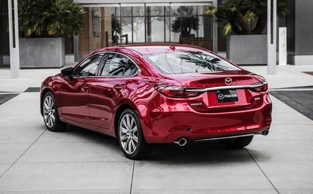 本田和马自达，哪个更耐开？20万公里后，一个正壮年，一个被置换