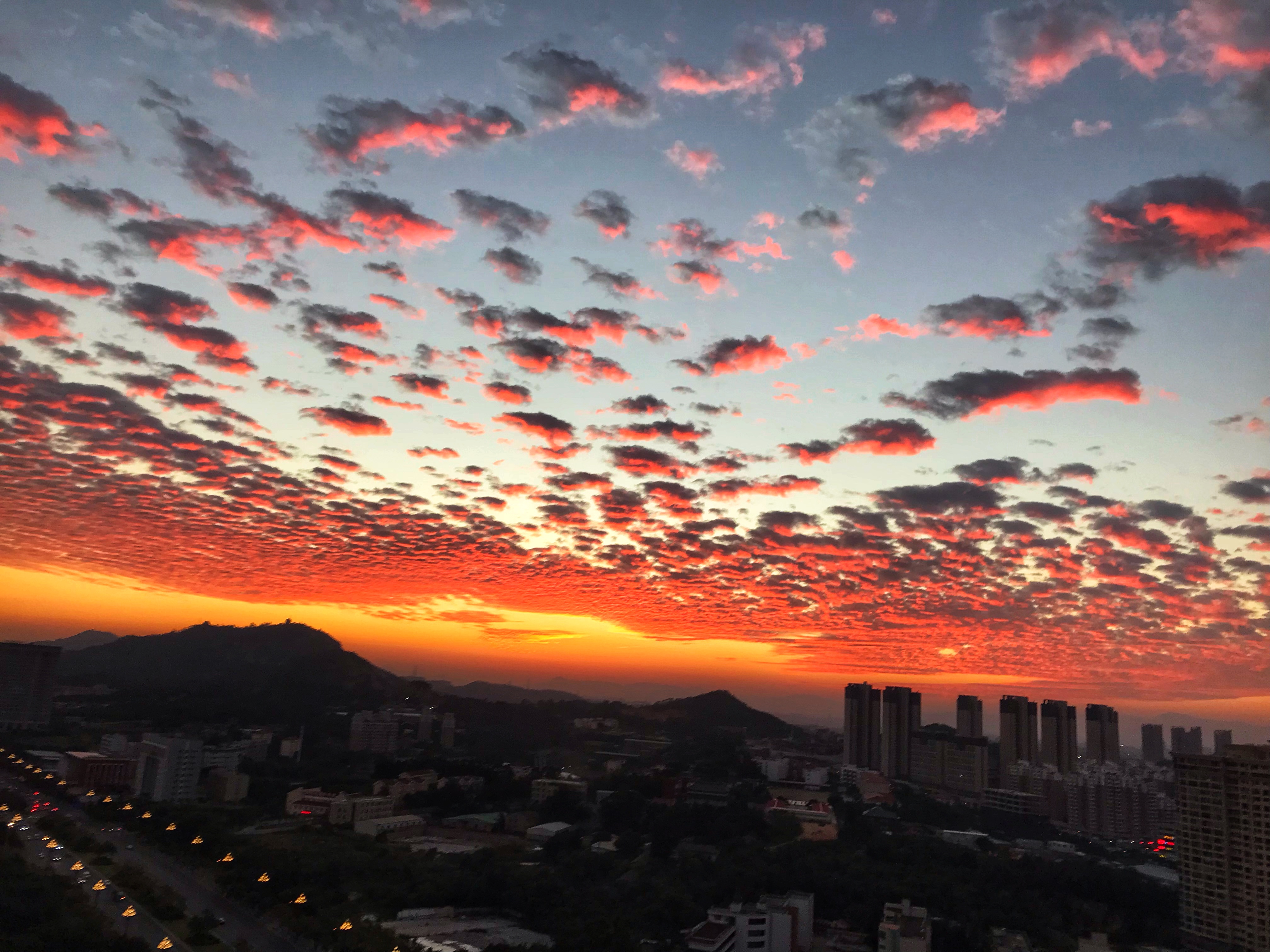 快收藏|昨日晚霞仙子跳起了霓裳羽衣舞惊艳了整个晋江朋友圈