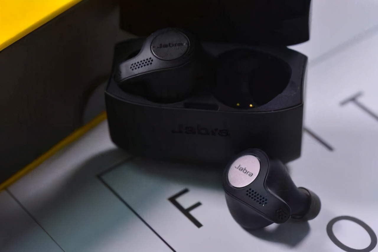 经常佩戴蓝牙耳机有辐射吗,蓝牙耳机辐射会影响健康吗