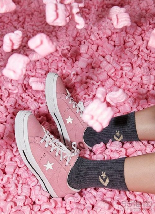 converse匡威米白色,converse匡威鞋子好刷吗