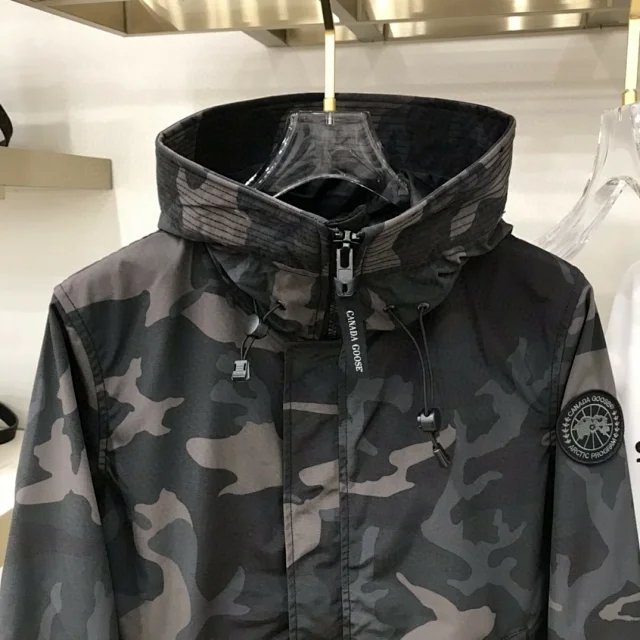 世界顶级迷彩冲锋衣,加拿大鹅冲锋衣56071