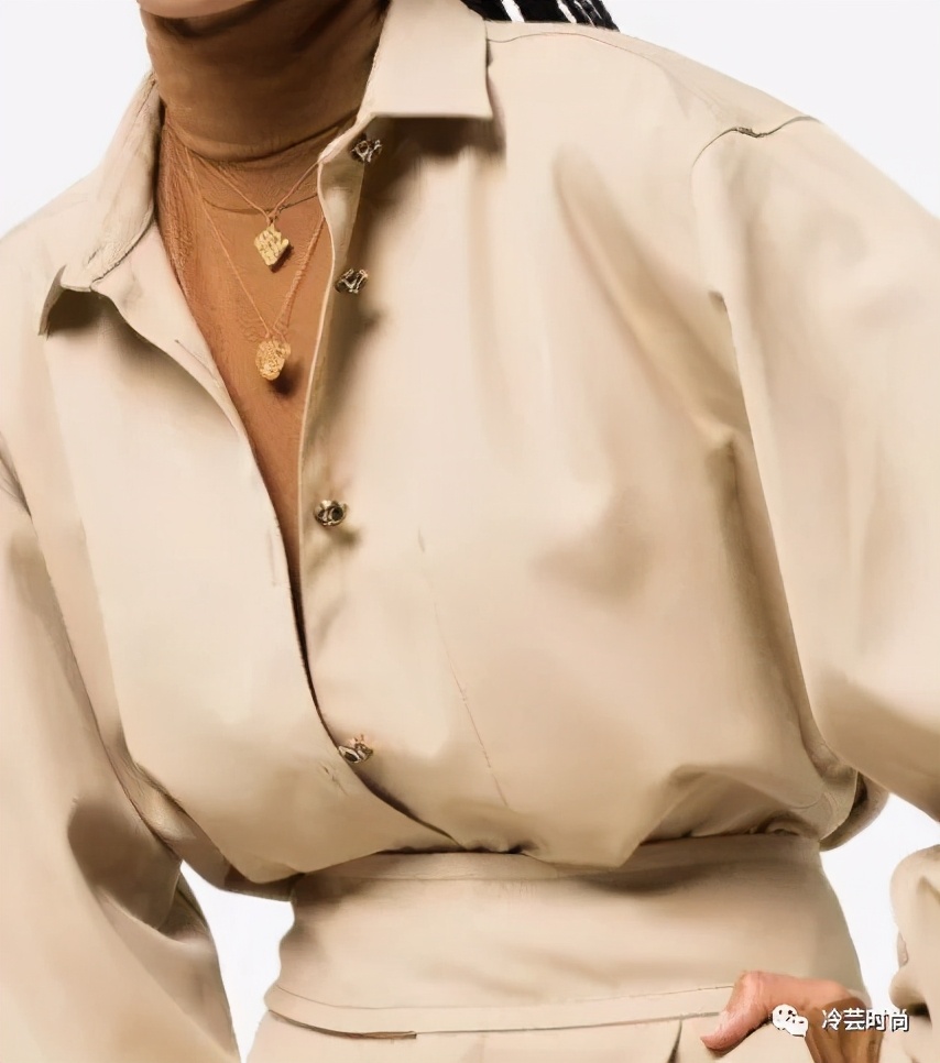 项链的活动扣佩戴方法,项链的佩戴要讲究八大搭配技巧