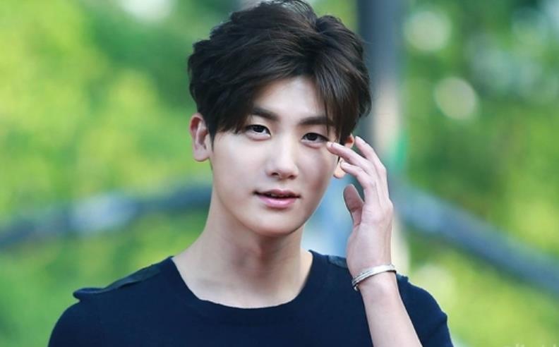 韩国宋仲基李钟硕,宋仲基李钟硕帅气视频