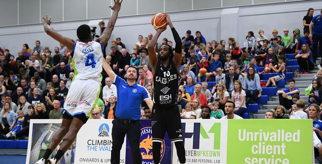 篮球为什么一直不如足球火爆,足球和篮球哪个能发展起来