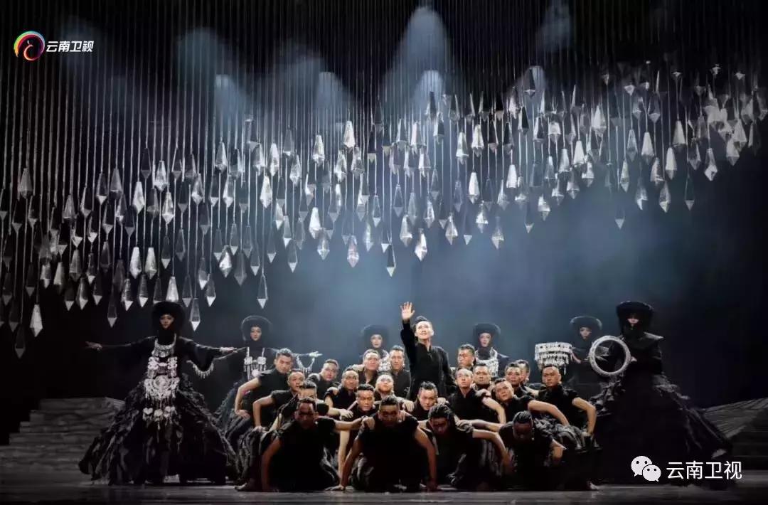 涓冨僵浜戝崡妤氶泟褰濇棌鏈嶉グ灞曟紨,妤氶泟澶у瀷褰濇棌鑸炲墽