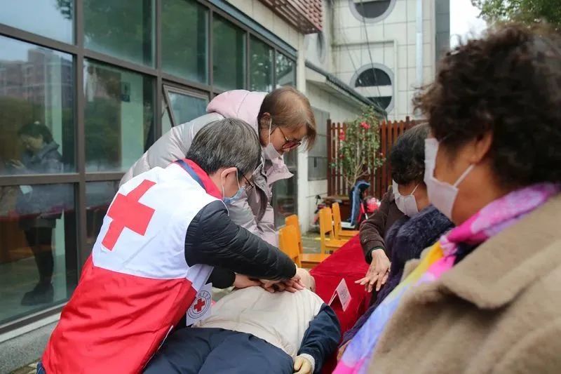 他们是新时代的“雷锋”，让爱在江阴无限绵延