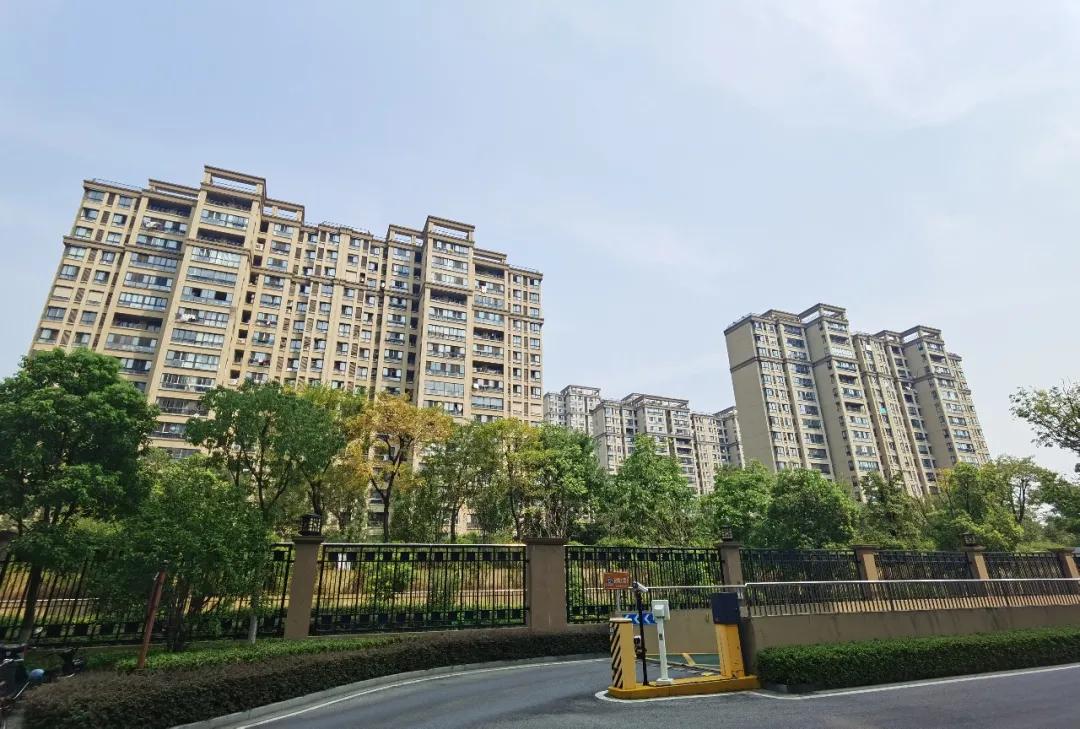 尚锦城和融创哪个值得买,你们说买期房好还是现房好