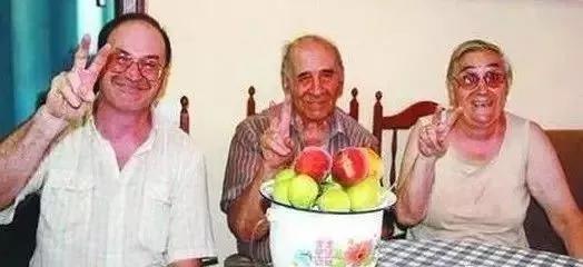 痰盂上国外拍卖会,一只痰盂上了外国拍卖会