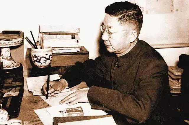 生肖猪纪念币和邮票,83年猪邮票意义