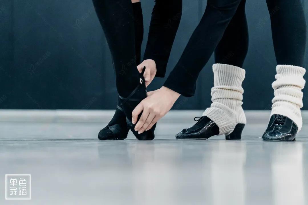 都说拉丁舞穿着太露，过于性感？你可能不知道这些原因