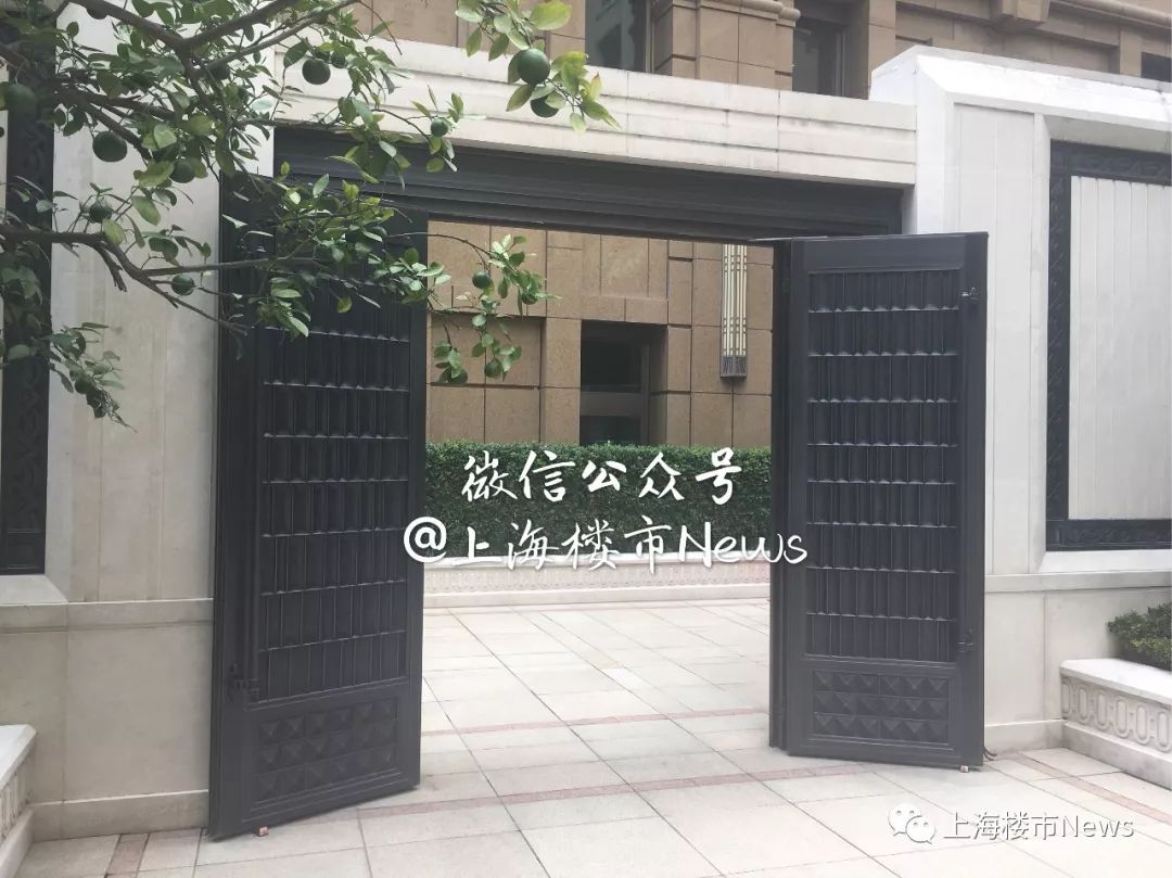 上海融创外滩壹号院地库豪车,融创外滩壹号院摘星