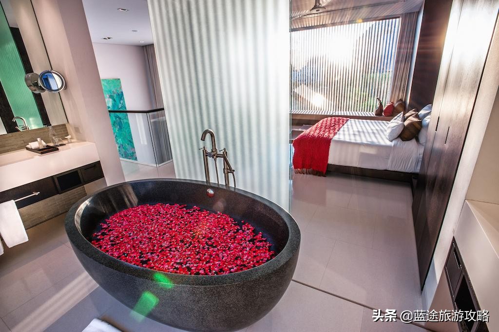 泰国普吉岛小众,普吉岛小众海滩酒店推荐一下