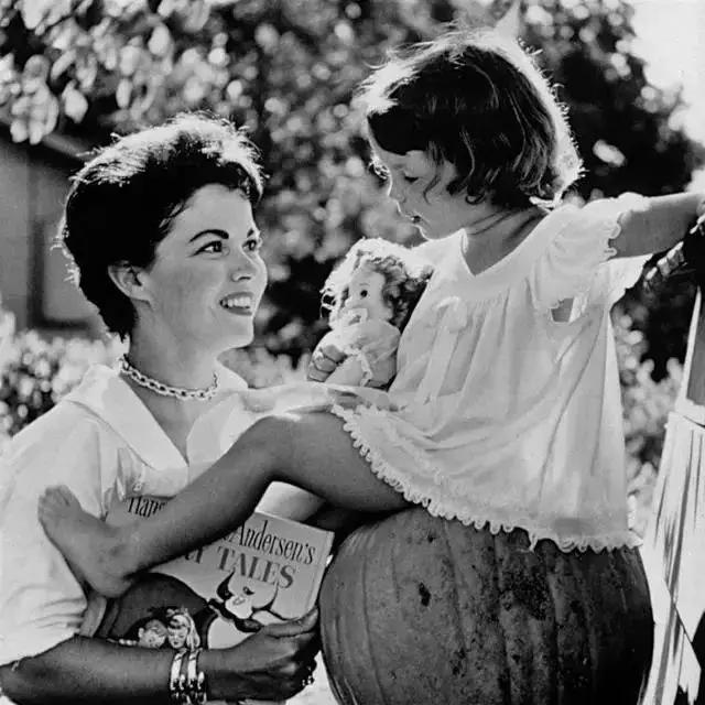 玛丽莲梦露和奥黛丽赫本有多漂亮,奥黛丽赫本和玛丽莲梦露谁最漂亮