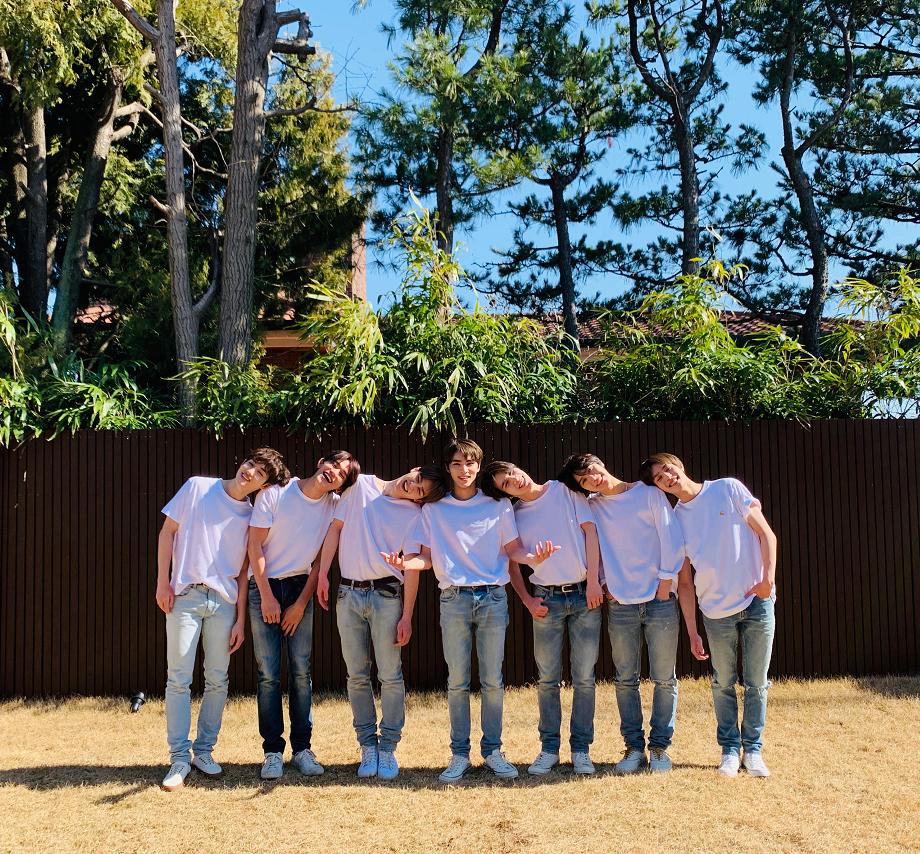 SM终于舍得给威神V花钱了，采访视频拿出来营销，真全员喜剧人