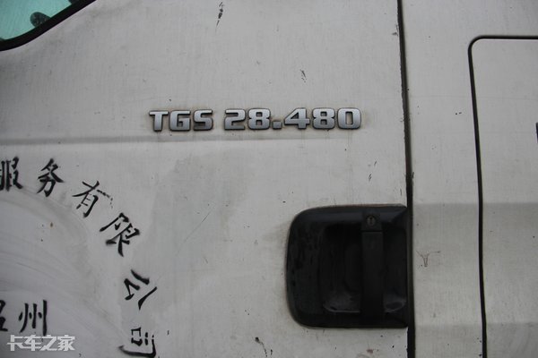 9年前那辆曼恩TGS重卡，饱经风霜依然能干粗活，很多配件还是原装