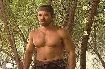 6位硬汉肌肉男明星,不温不火的肌肉男明星