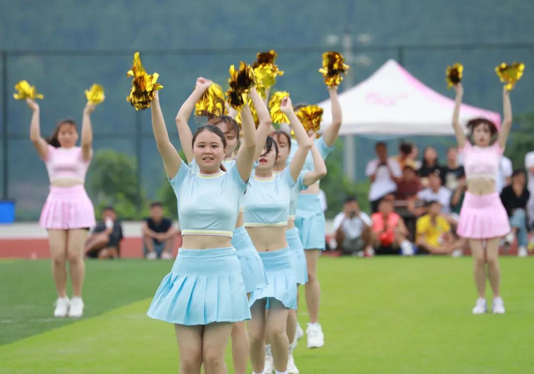 达州周末业余足球比赛,达州体育馆足球比赛