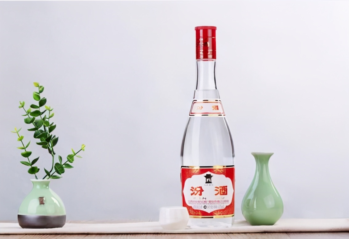 同为汾酒嫡系，为何黄盖玻汾稳压红盖玻汾？真长见识了