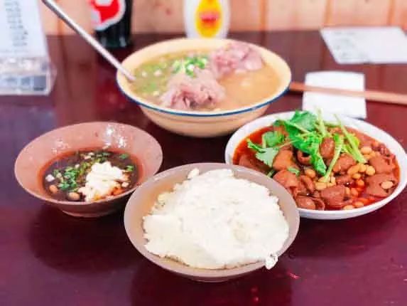 重庆各个区域好耍好吃的推荐,重庆哪有好吃好玩的地方