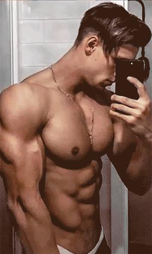 90后奶爸搞怪哄娃,肌肉奶爸带娃路人反应