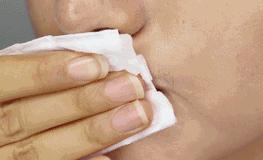 不会卸妆，你抹1万元一瓶的乳液，擦18层精华都没用