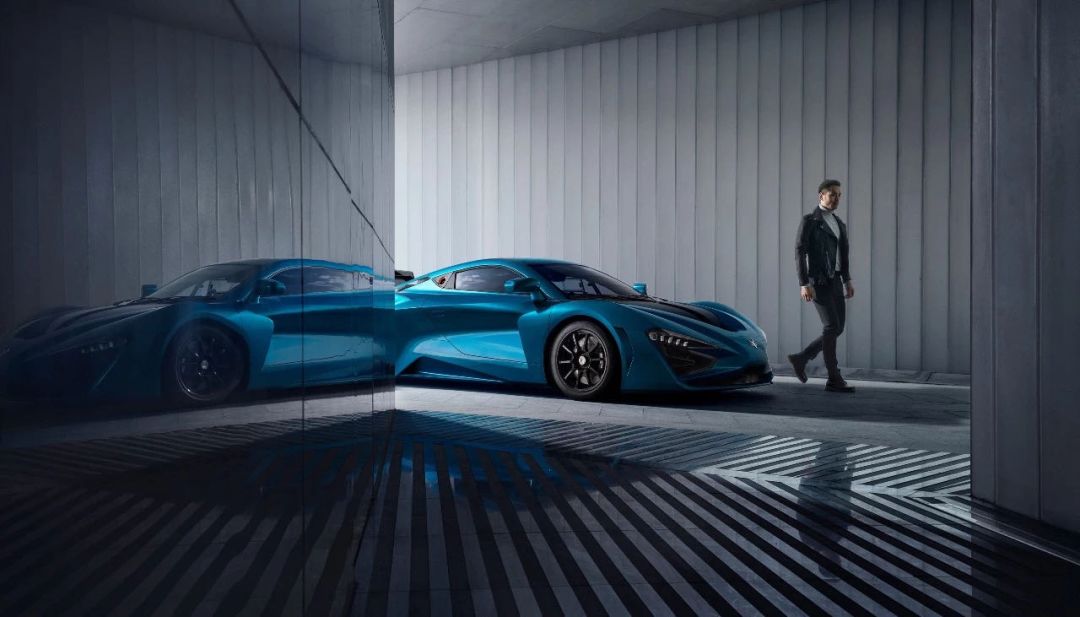 你正在见证，百十年来的潮流边界被打破的历史性时刻