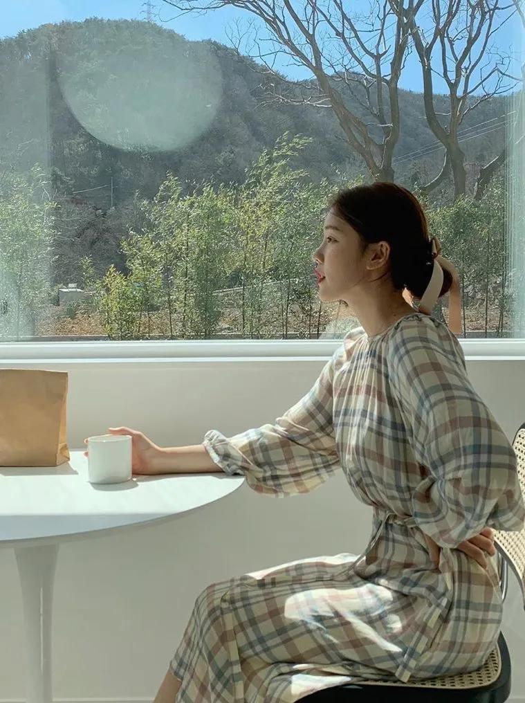 ins最火的欧美博主高级穿搭,ins很火的韩国穿搭博主