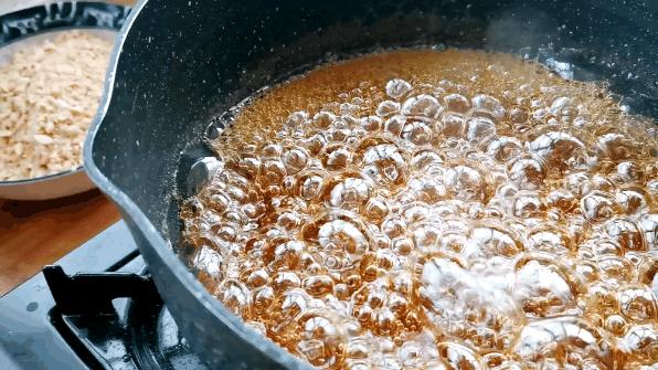 简单步骤绝妙滋味花生牛轧糖,熬糖版花生牛轧糖喷喷香