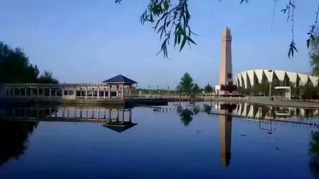 塔里木大学新疆的沙漠学府,塔里木大学周围的沙漠