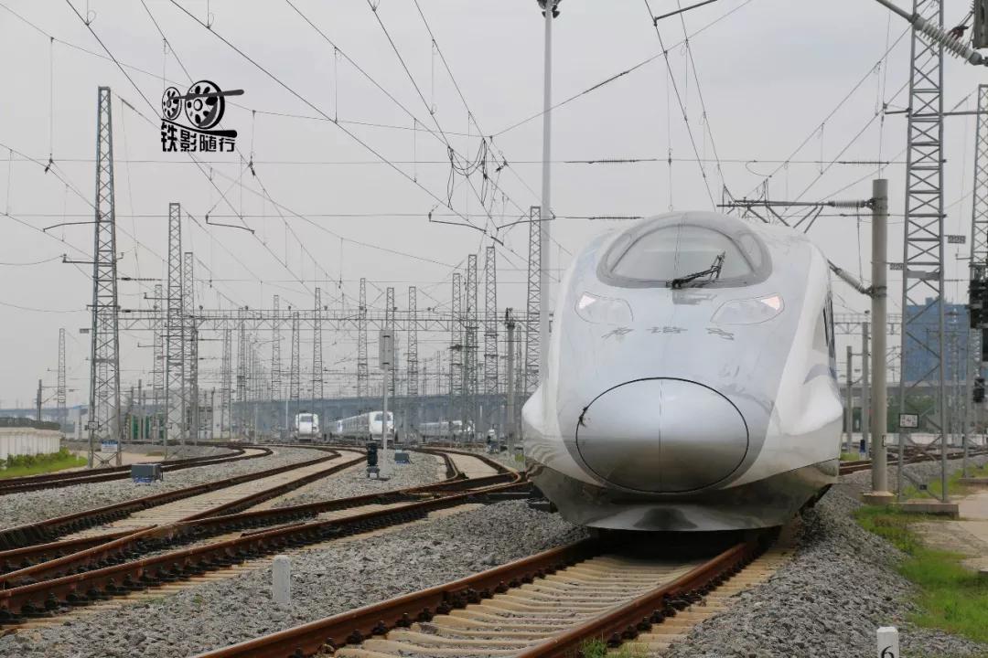 閾佸奖闅忚婊囪秺閾佽矾,閾佸奖