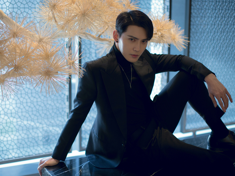 徐正溪拼接牛仔马甲,徐正溪穿搭图片