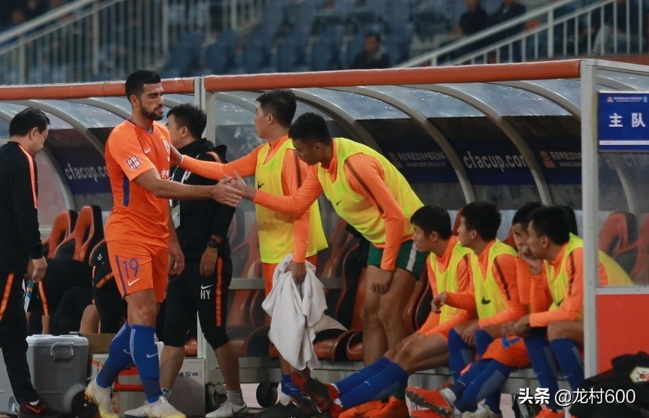 李霄鹏执教山东鲁能经典比赛,李霄鹏执教山东鲁能战绩