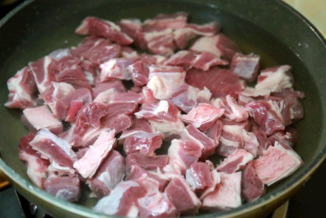 天冷了吃点啥番茄土豆炖牛肉,土豆炖牛肉西红柿的做法儿童