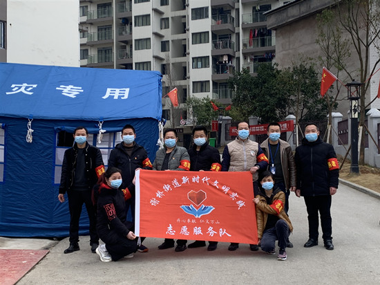 大学生如何抗击新型肺炎贡献力量,万众一心共抗疫情让党徽熠熠生辉