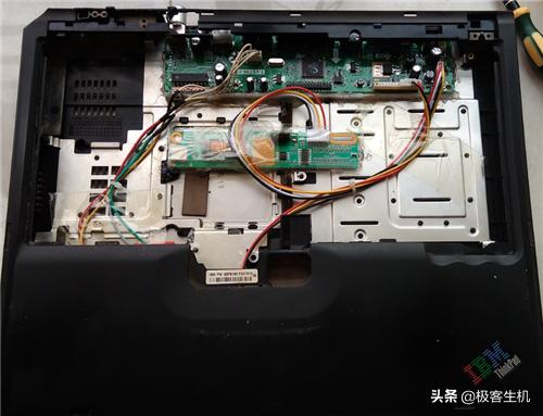 旧笔记本怎么改造成电视,废旧笔记本显示屏改电视