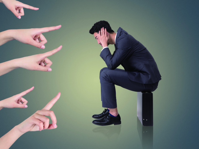 如果你是个内向老实的人,一个内向没有主见的人如何去改变