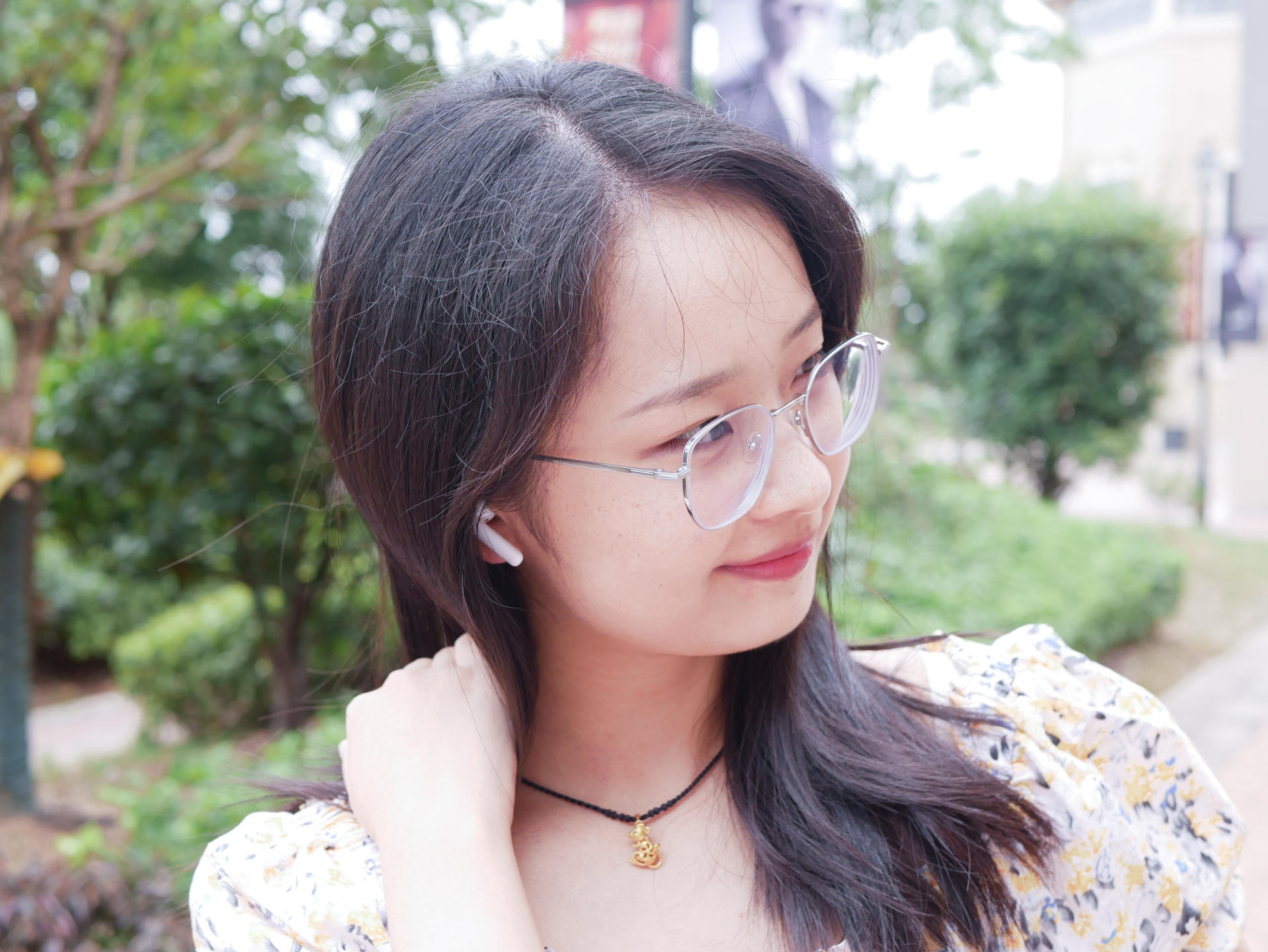 荣耀earbuds2se和freebuds4i,荣耀earbuds2se功能介绍