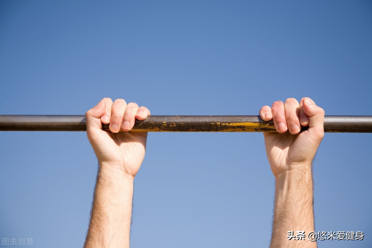 引体向上只有单杠怎么练,引体向上单杠抓不住