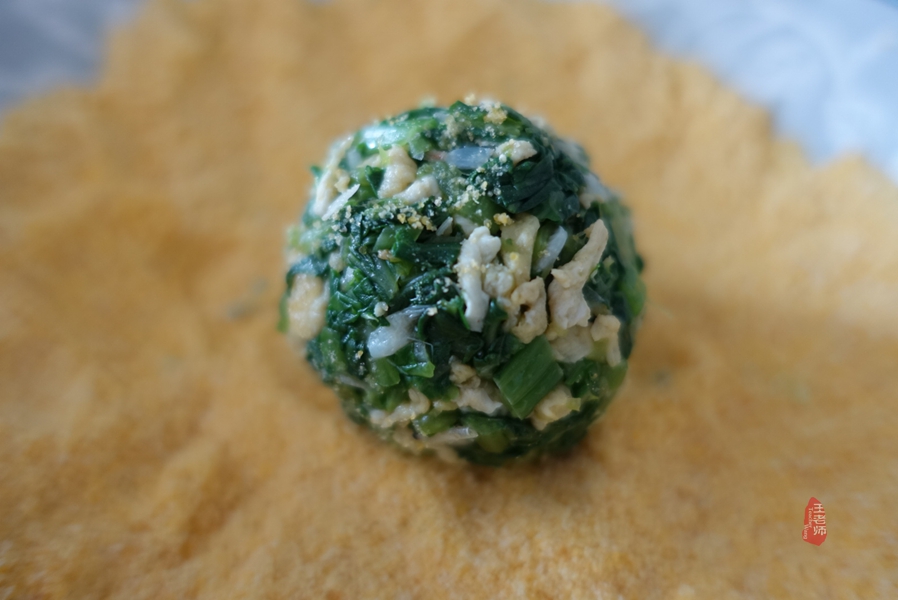 常吃玉米助消化!菜团子这么做,6分钟出锅,薄皮大馅特喧软