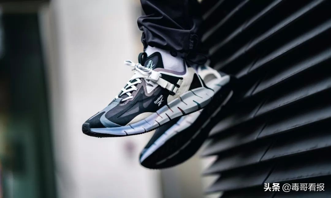 reebok什么意思啊,为什么reebok两个标志