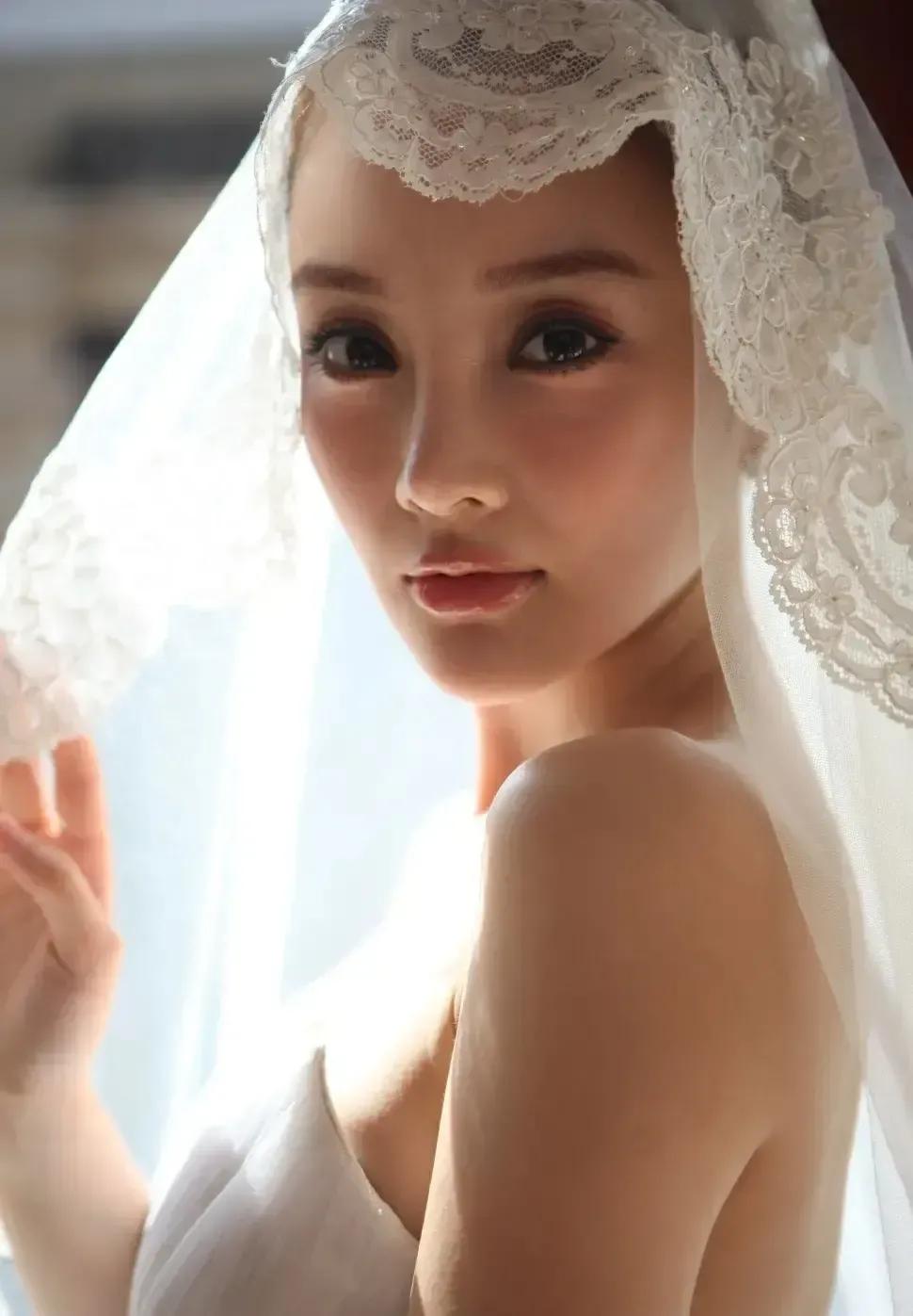 李小璐和贾乃亮婚纱照,李小璐贾乃亮婚纱照文案